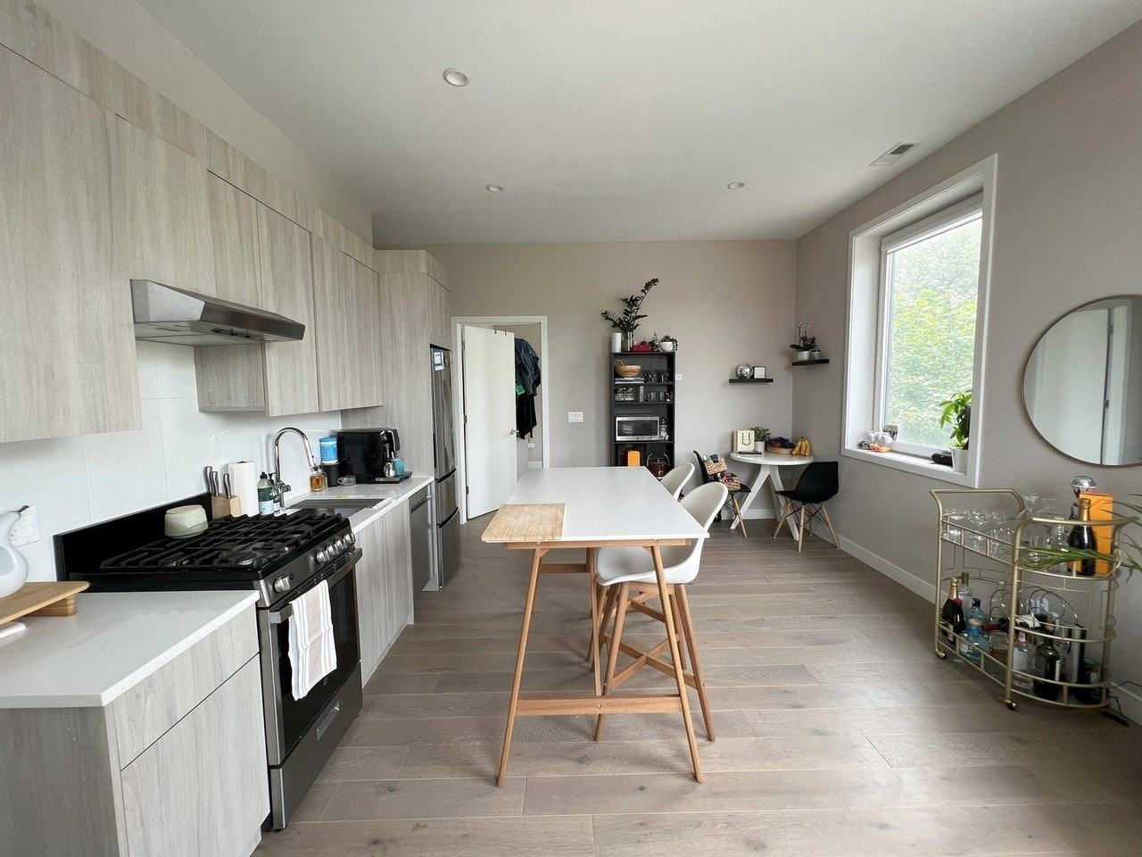 3757 N Sheffield Ave #201 - Photo 6 of 16