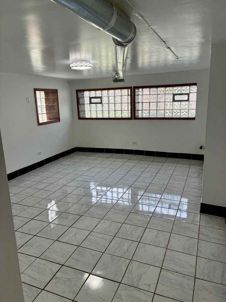 1111 N Leclaire Ave #B - Photo 2 of 11