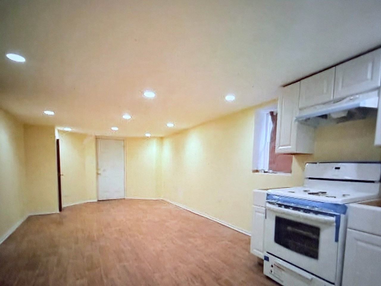 1615 W Foster Ave #G - Photo 2 of 5