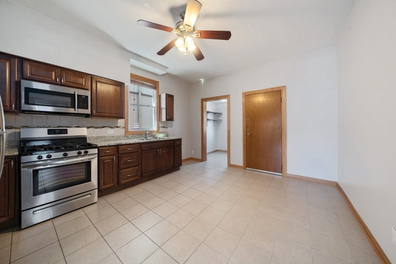 3934 N Francisco Ave #1 - Photo 4 of 8