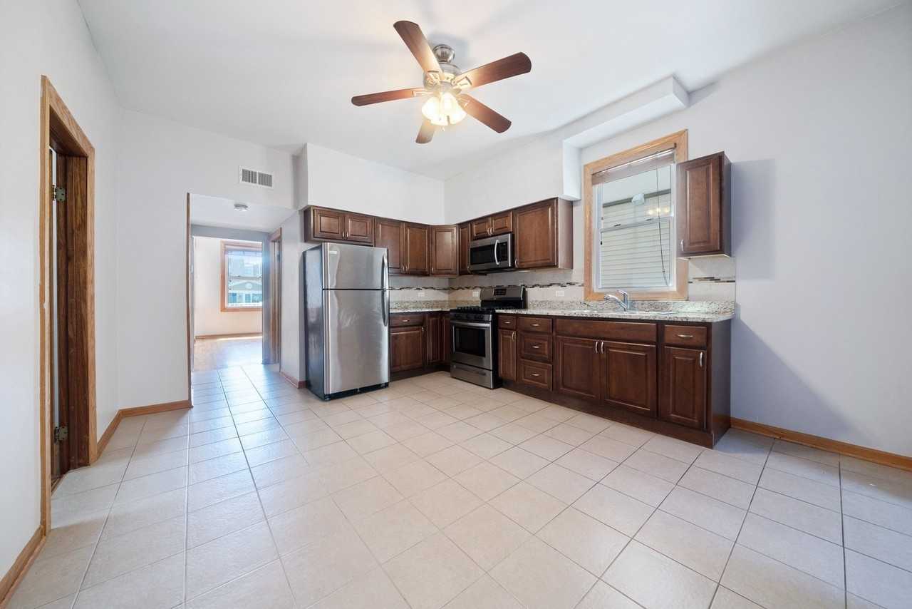 3934 N Francisco Ave #1 - Photo 5 of 8