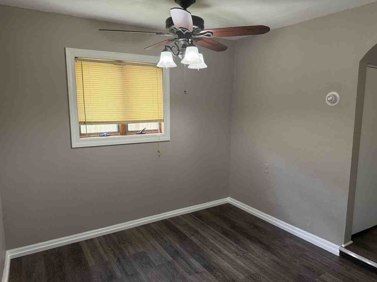 23639 W Chicago St - Photo 6 of 15