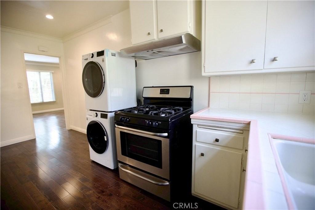 435 N Van Ness Ave - Photo 6 of 13