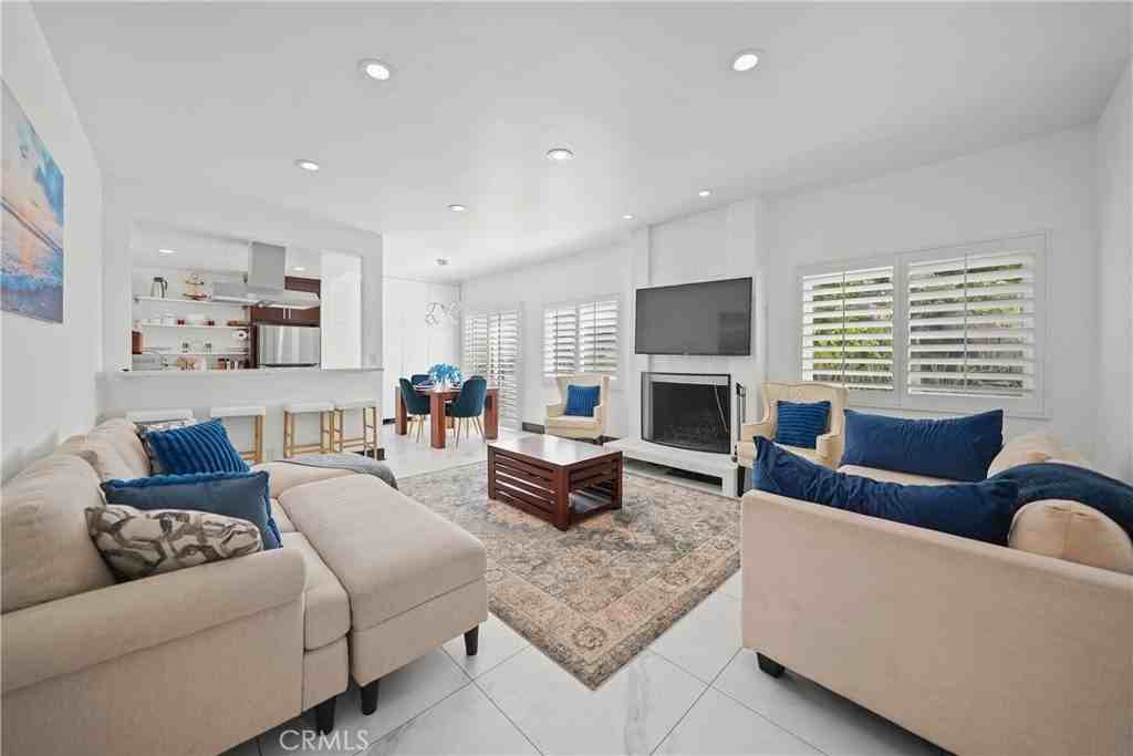 22626 Pacific Coast Hwy #9 - Photo 3 of 31