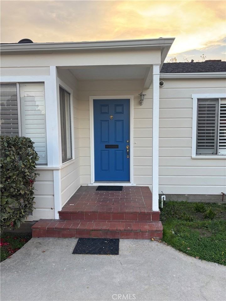 5111 Pal Mal Ave - Photo 2 of 24