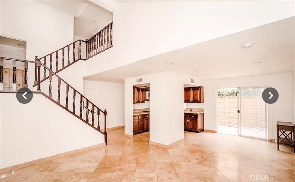 9846 California Ave - Photo 2 of 9