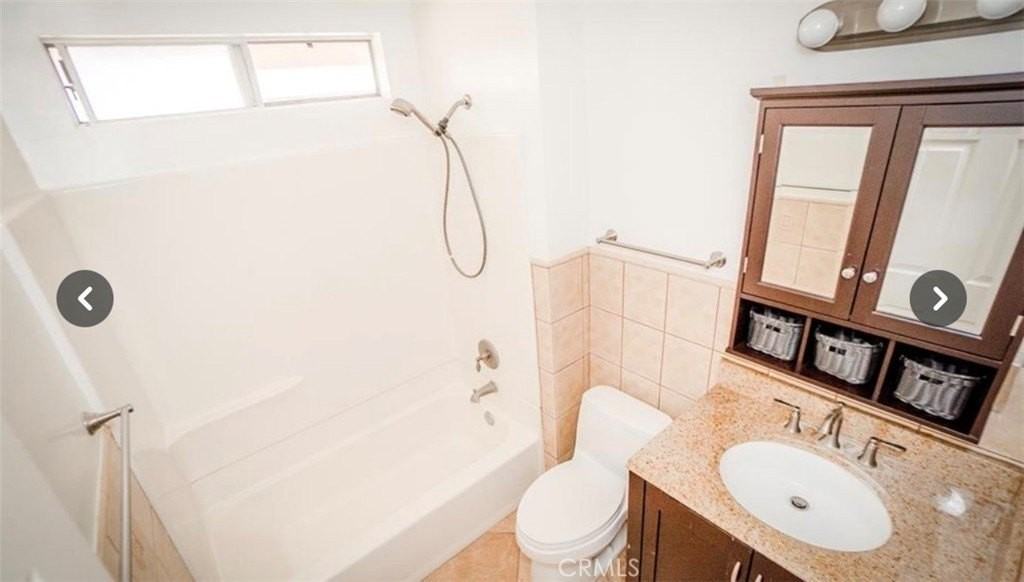 9846 California Ave - Photo 6 of 9