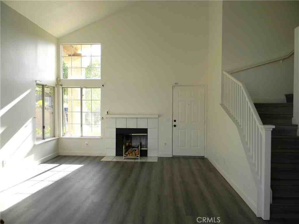 1187 White Tip Ln - Photo 3 of 3