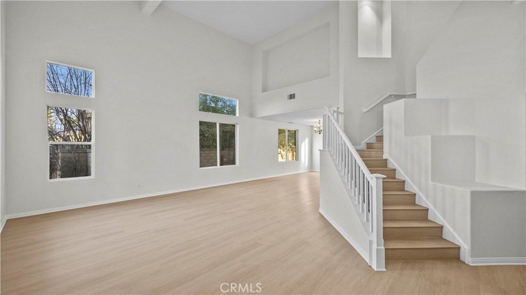 1728 Tamarron Dr - Photo 4 of 33