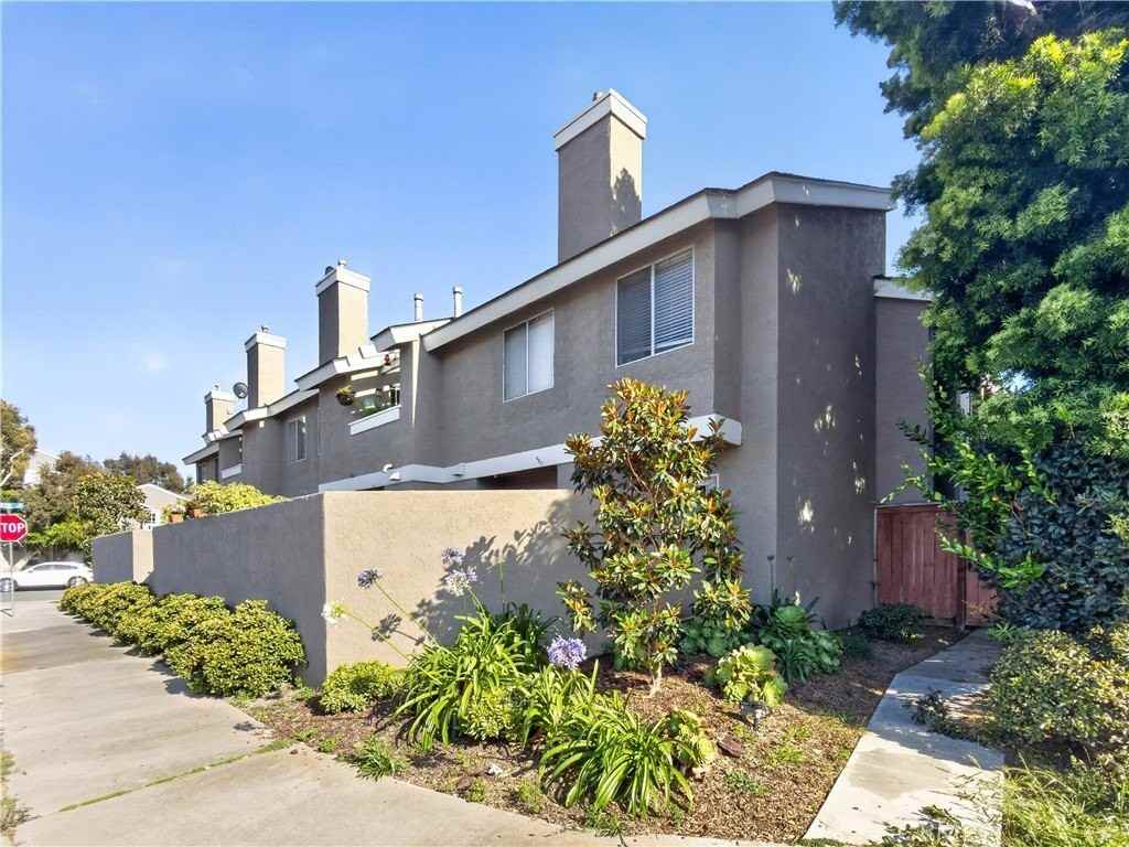 17121 Green Ln #D - Photo 3 of 20