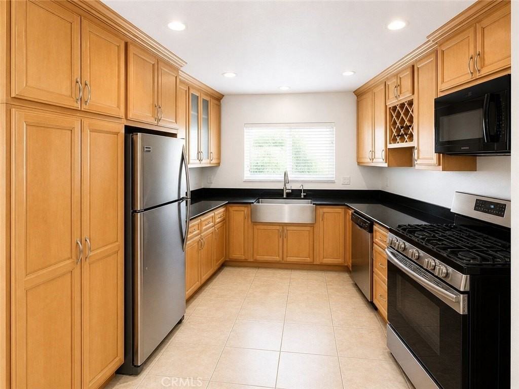 33966 Silver Lantern St #A - Photo 5 of 10