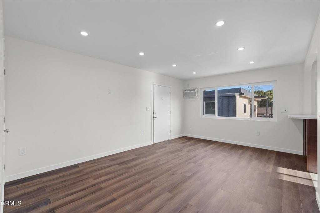 624 Silver Lake Blvd #4 - Photo 4 of 14