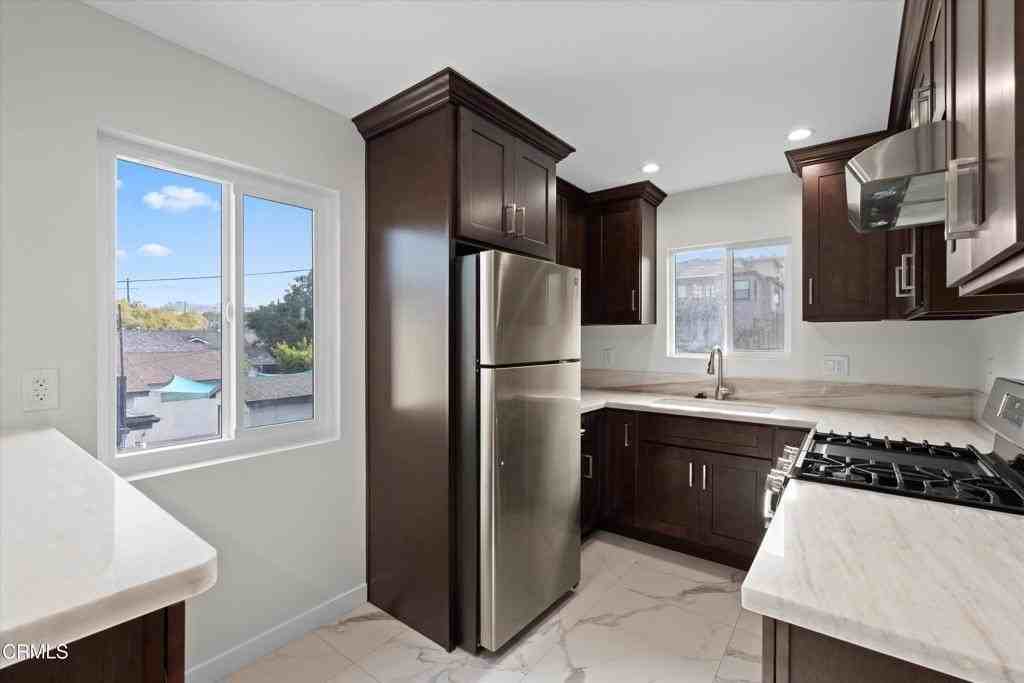624 Silver Lake Blvd #4 - Photo 5 of 14