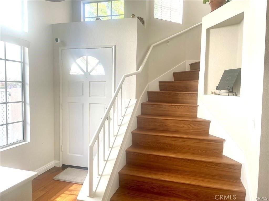 98 Almador - Photo 2 of 20
