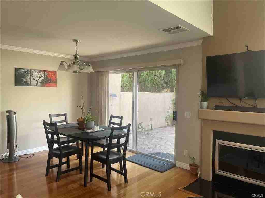 98 Almador - Photo 7 of 20