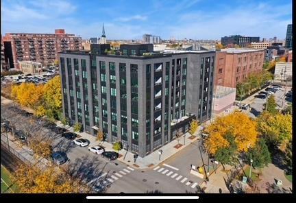 1400 W Monroe St