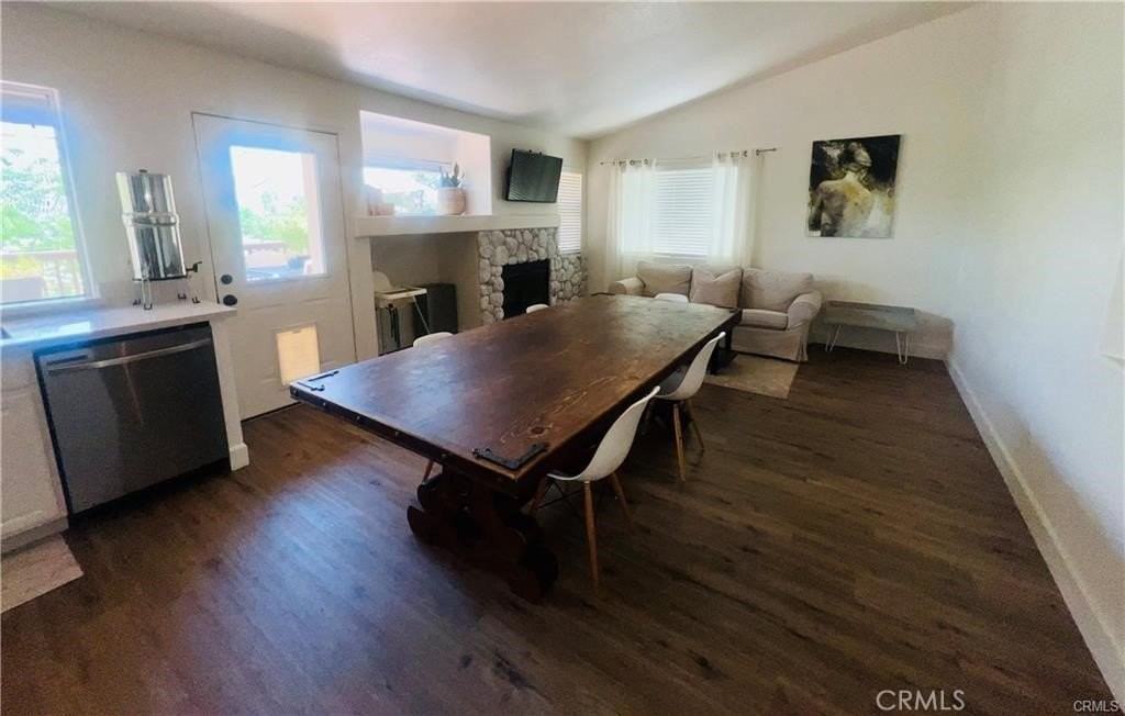 33260 Lorimer St - Photo 2 of 28