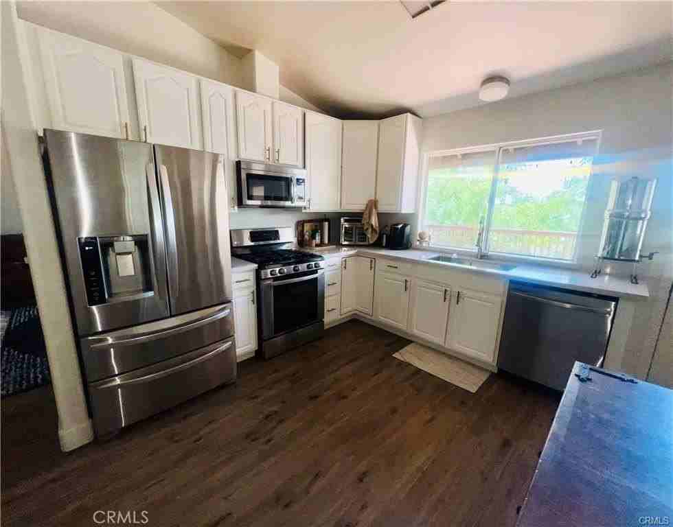 33260 Lorimer St - Photo 4 of 28