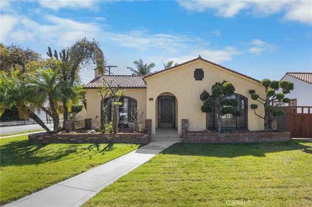 301 N Janss St - Photo 2 of 26