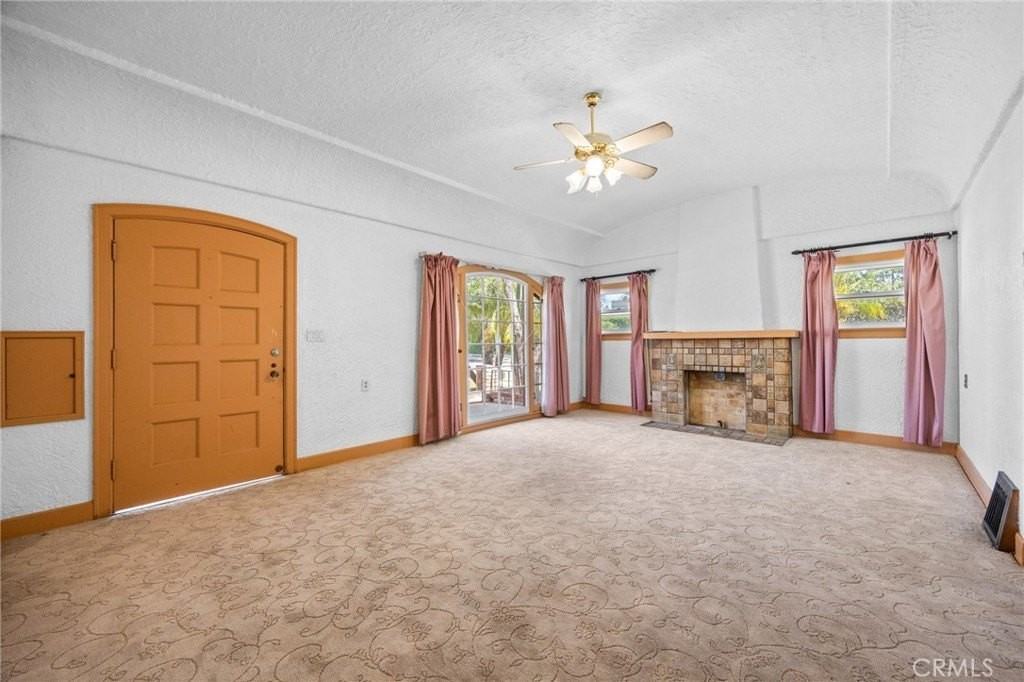 301 N Janss St - Photo 6 of 26