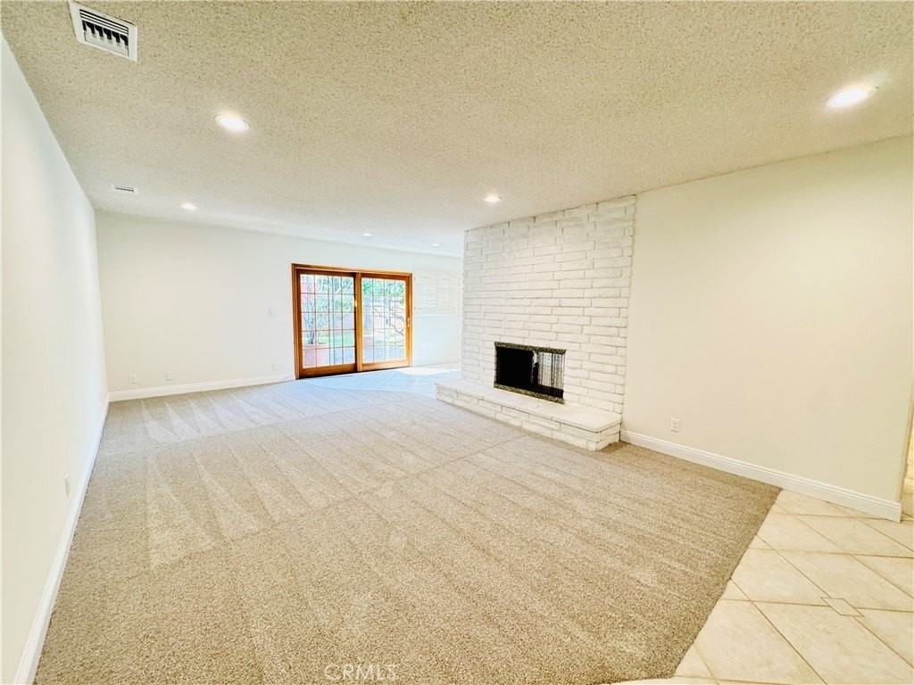 12538 Collins St - Photo 2 of 32