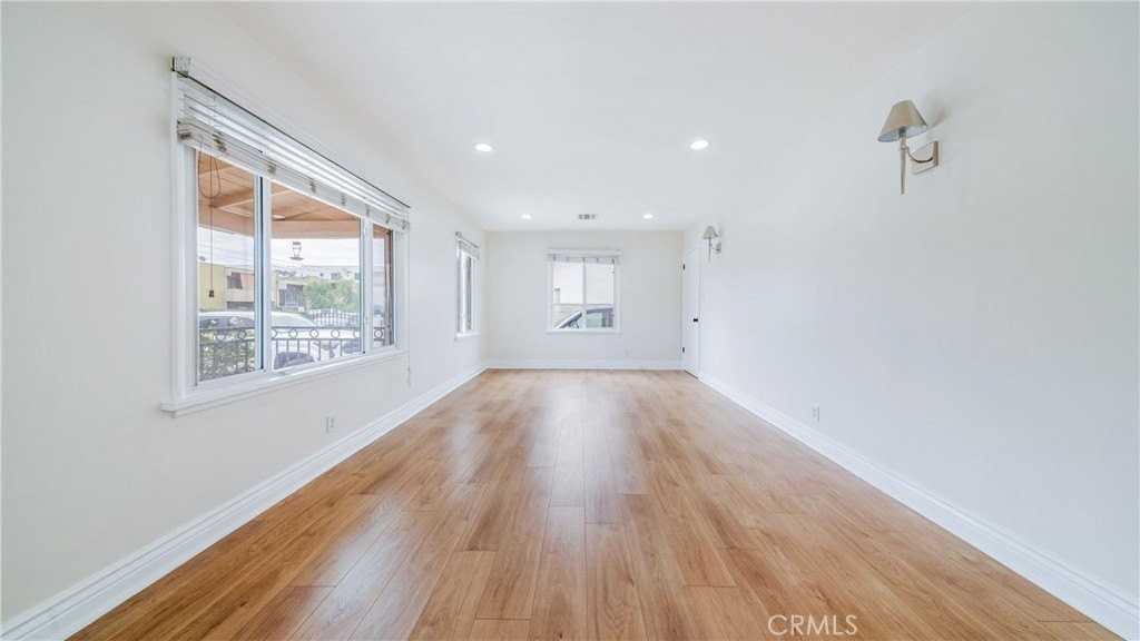 6443 Agnes Ave - Photo 2 of 16