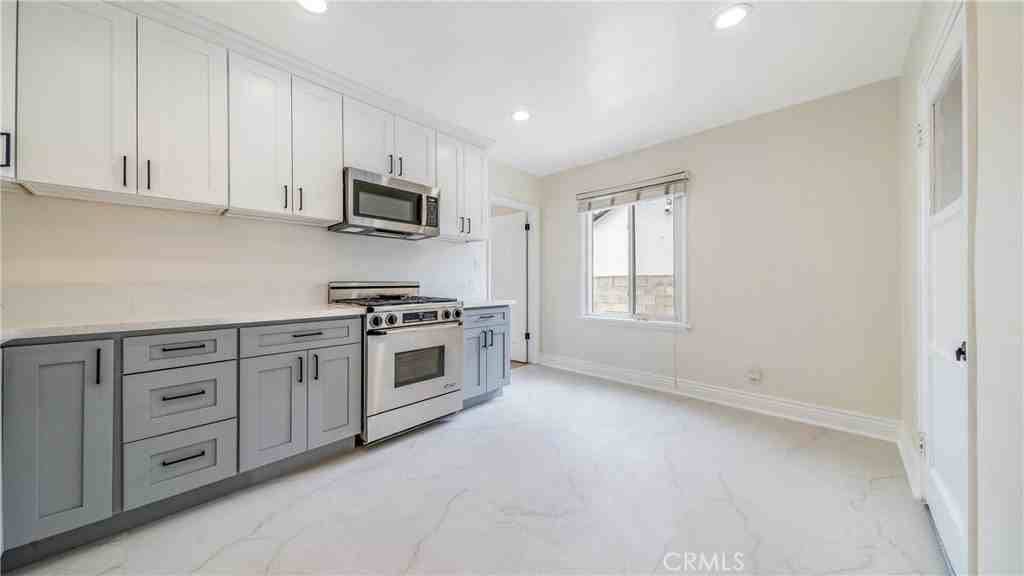 6443 Agnes Ave - Photo 5 of 16