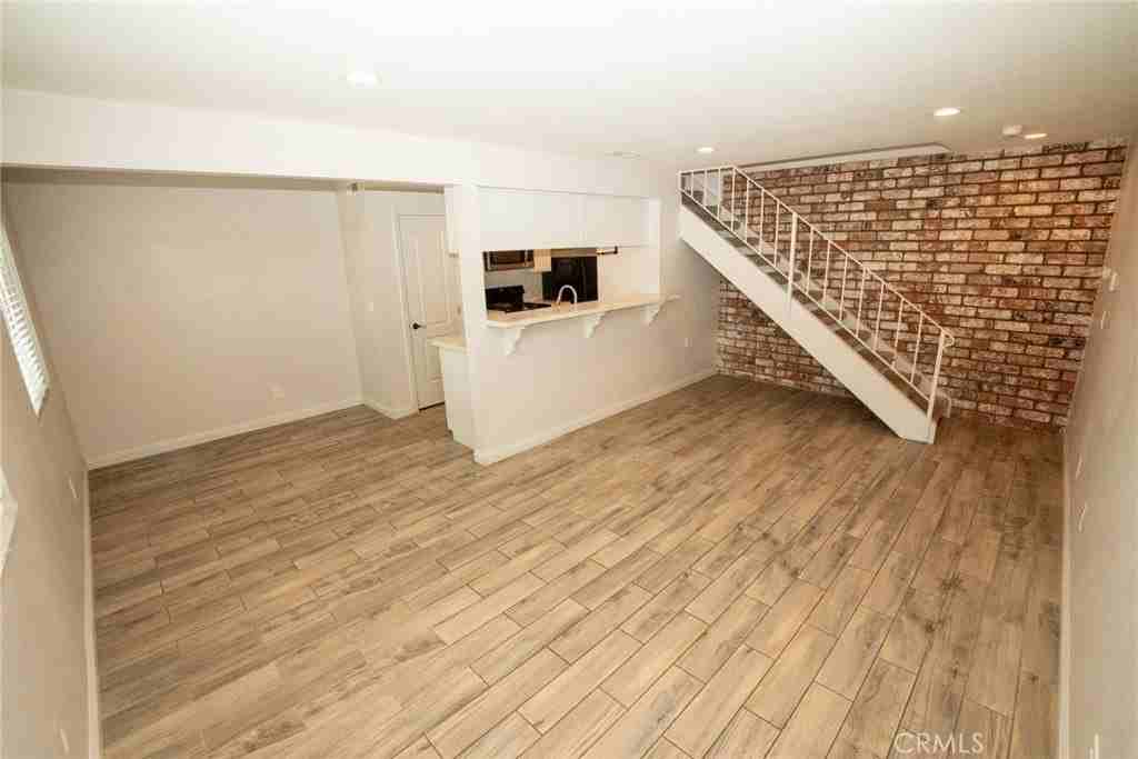 28059 Robin Ave - Photo 7 of 16