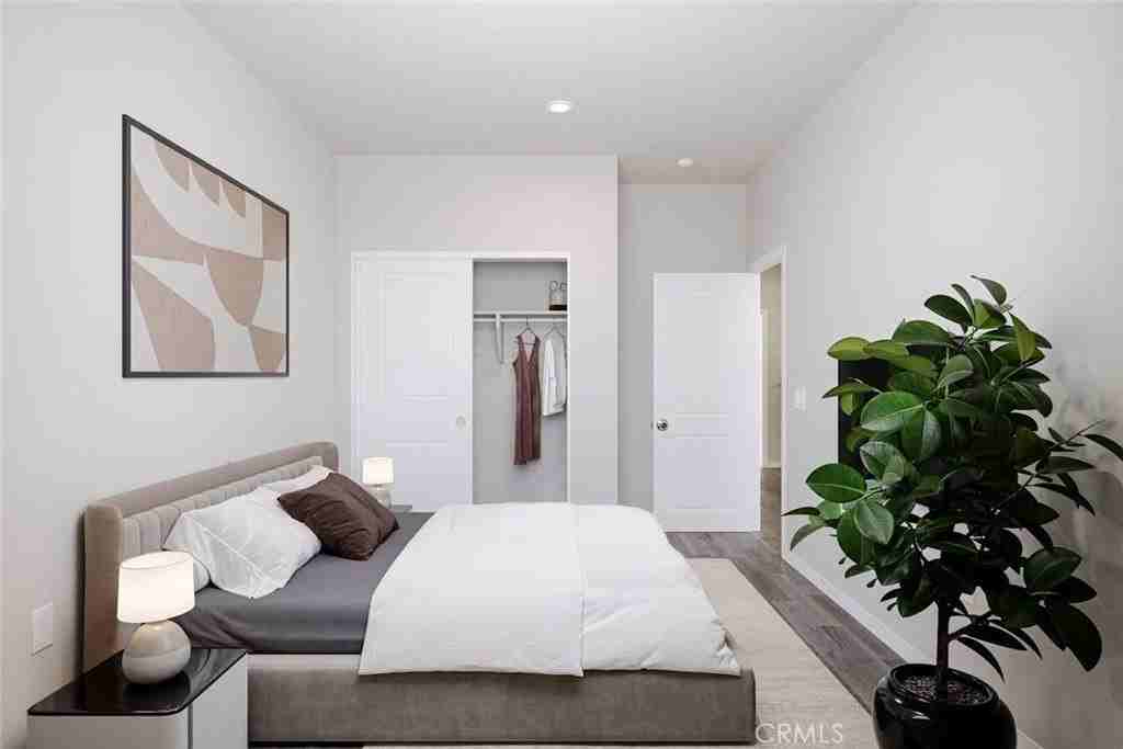 16289 San Fernando Mission Blvd #3 - Photo 4 of 7