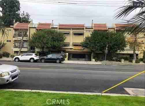 12203 Magnolia Blvd #210