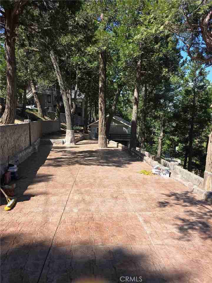 979 Venus Way - Photo 2 of 12