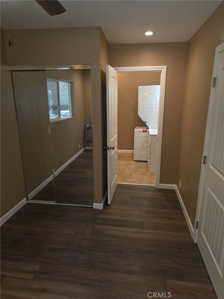 979 Venus Way - Photo 7 of 12