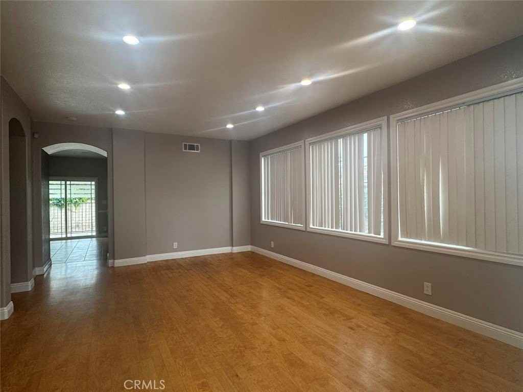 16305 E Cherry Blossom Ln - Photo 5 of 14