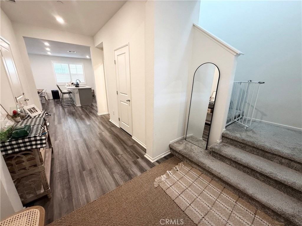5331 Mariner Ln - Photo 2 of 23