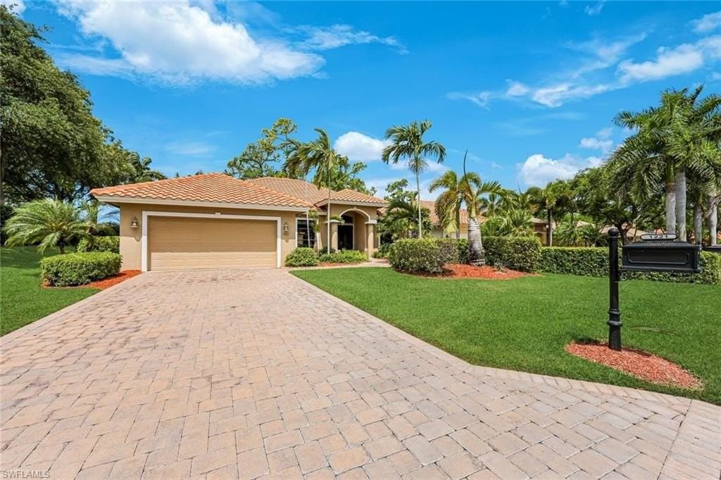 1221 Briarwood Ct - Photo 2 of 19