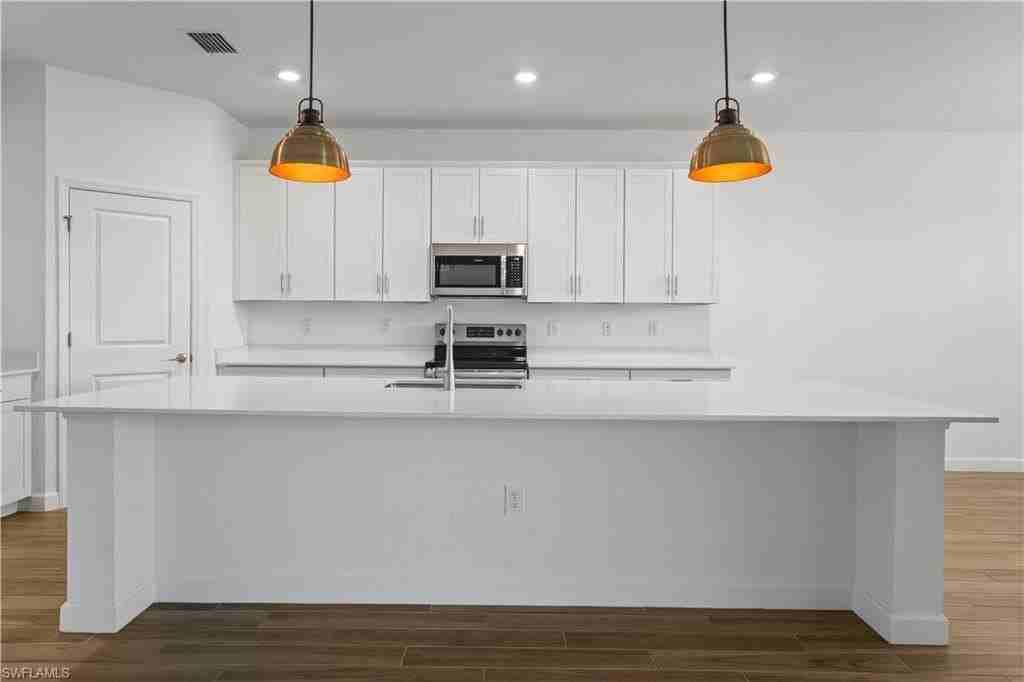 1779 Hagen Ct - Photo 5 of 29