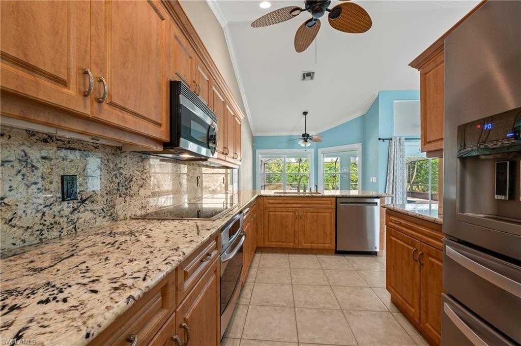 1983 E Crown Pointe Blvd - Photo 7 of 30