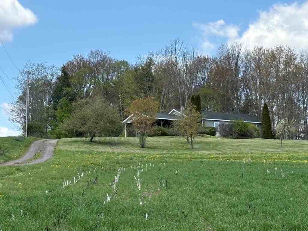 138 Kerr Rd - Photo 2 of 44