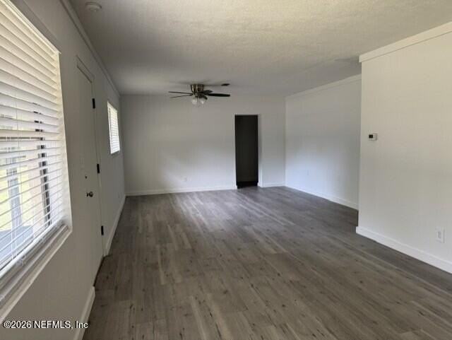 134 Queen St - Photo 2 of 11