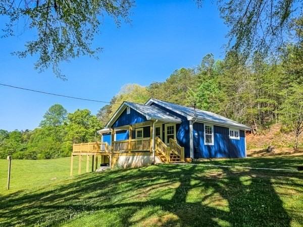 147 Weaver Creek Rd - Photo 5 of 37