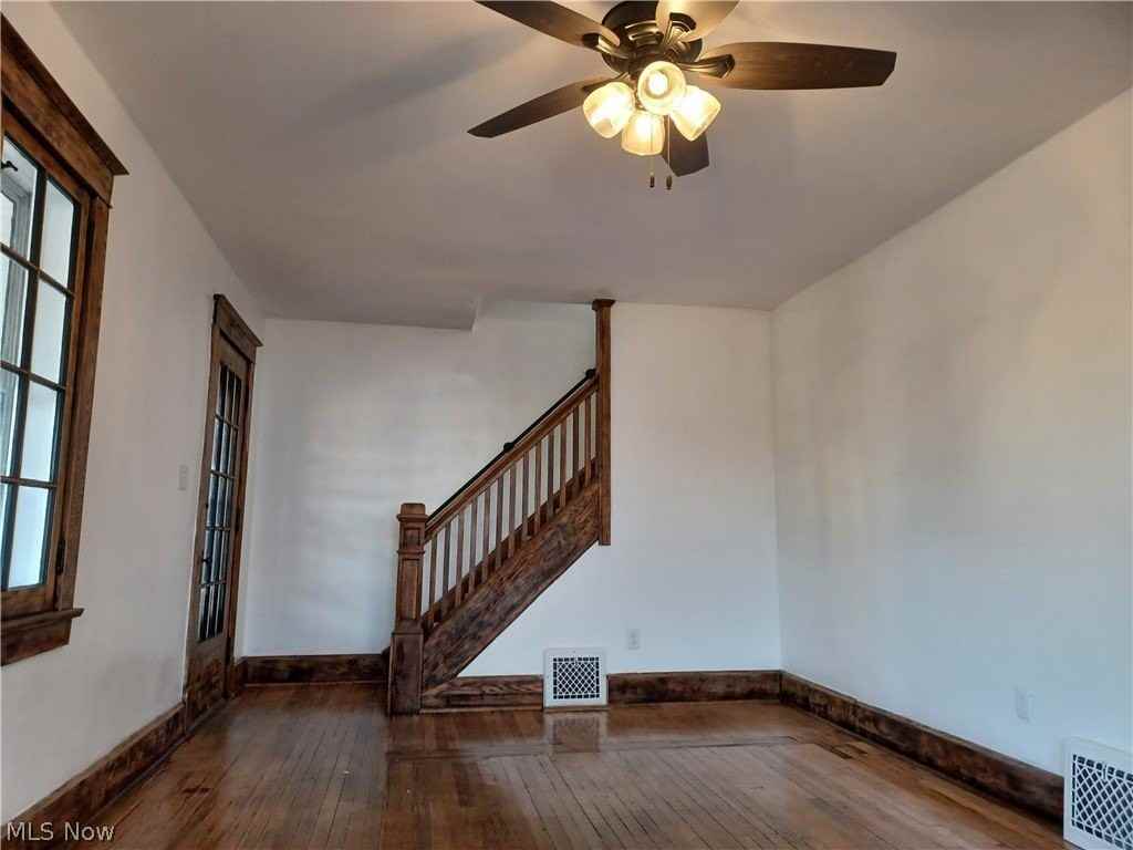 116 N Portland Ave - Photo 5 of 33