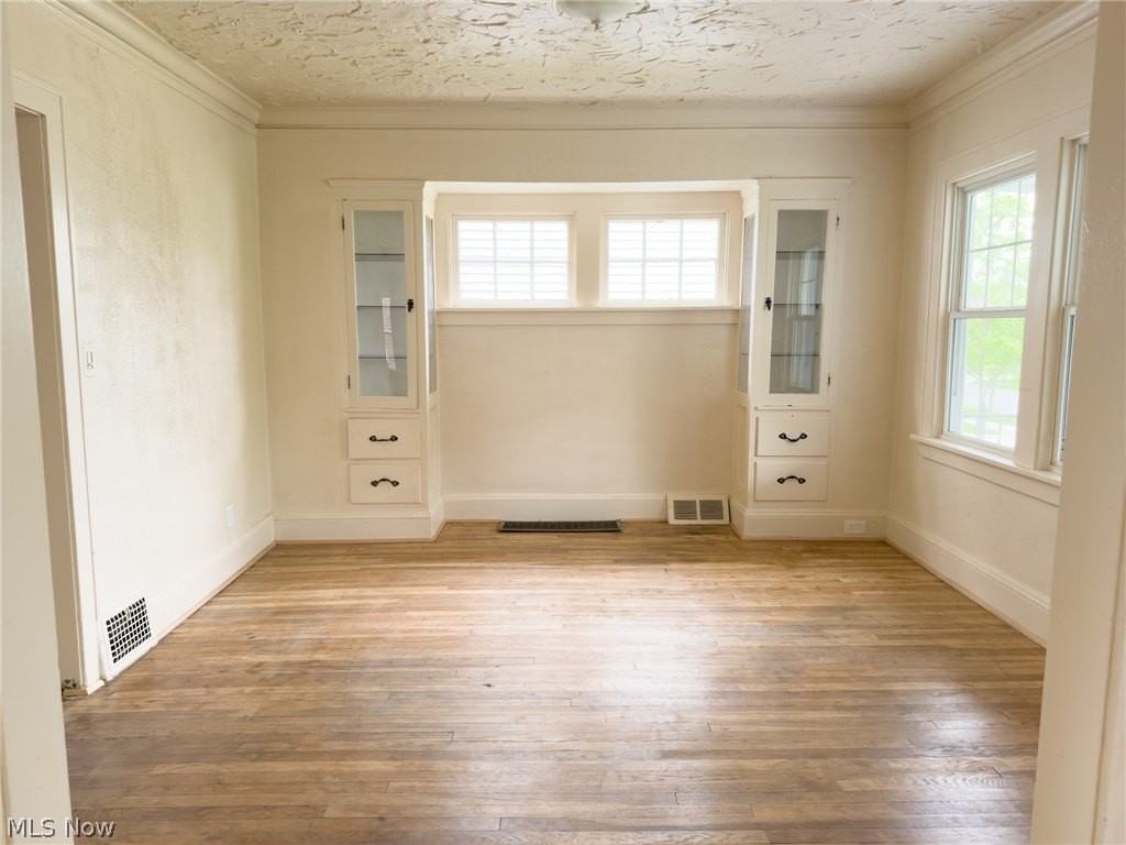 3710 Sudbury Rd - Photo 4 of 14