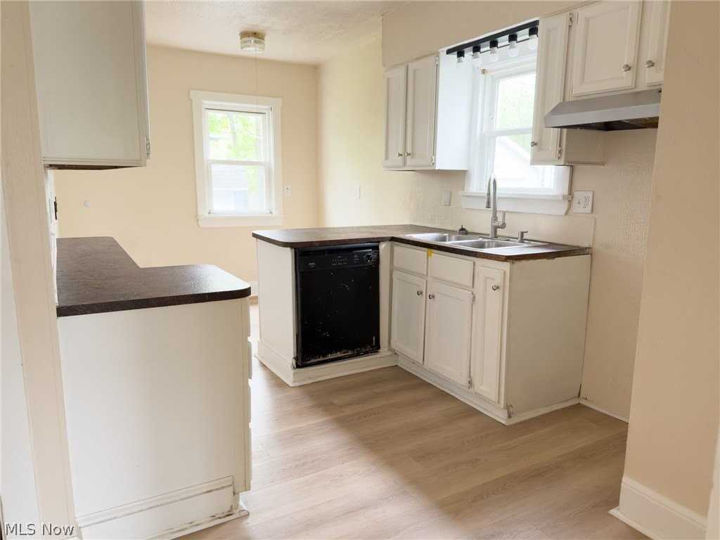 3710 Sudbury Rd - Photo 5 of 14