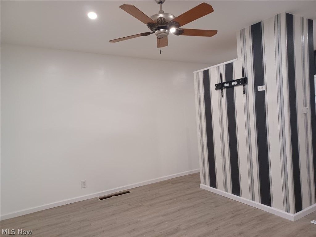 2450 Vestal Rd - Photo 3 of 17
