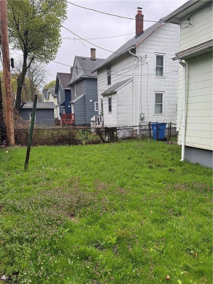 239 Weyl St - Photo 5 of 25
