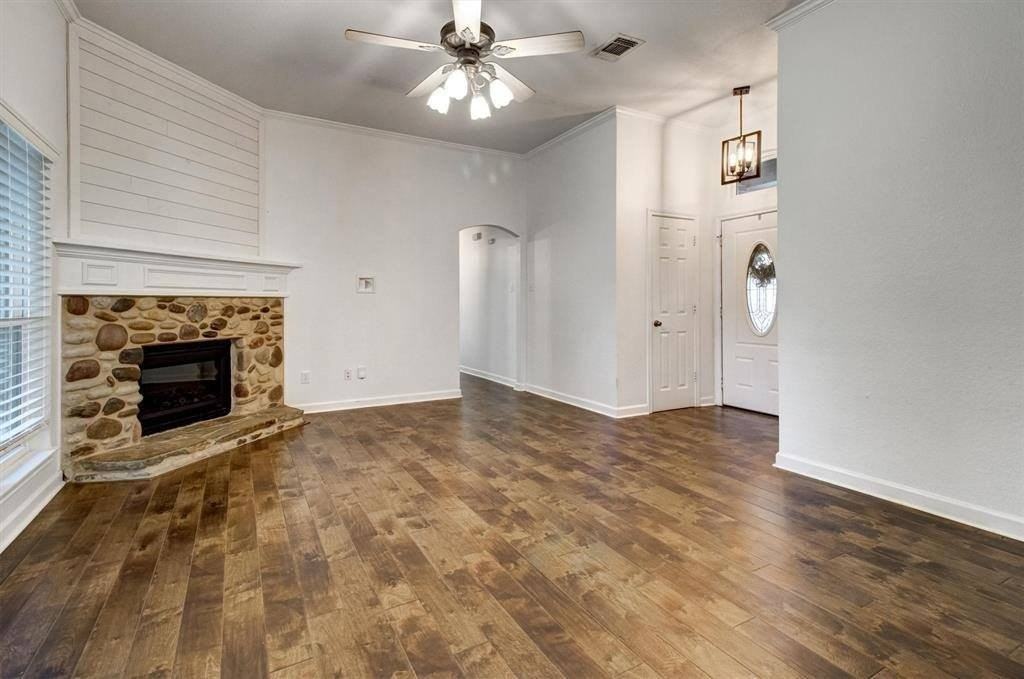 208 James St - Photo 7 of 25
