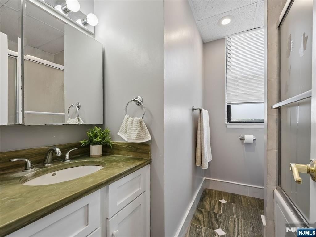 124 E Main St - Photo 6 of 14