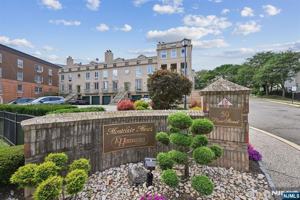 featured image of 50 Pine St Apt 7n