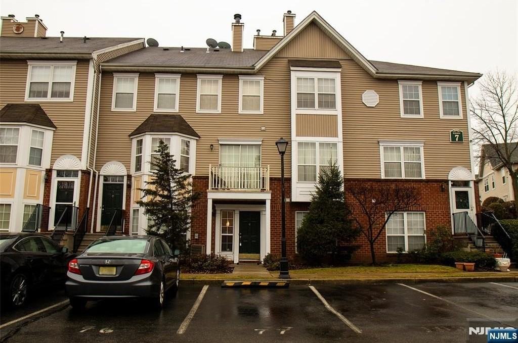 50 Pine St Apt 7n - Photo 3 of 20