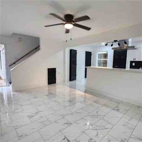 2410 Baronne St #D - Photo 4 of 16